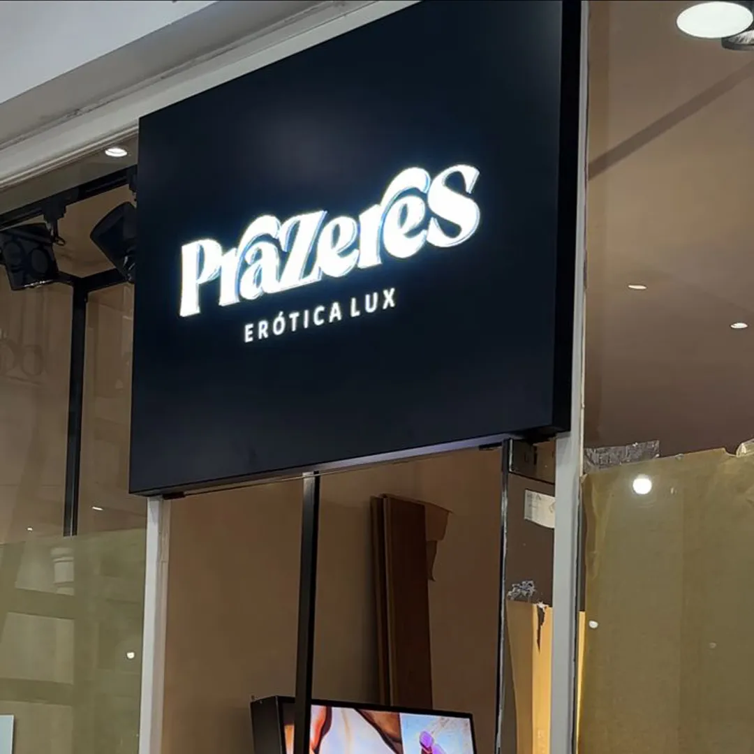 ALUCOBOND CALADO + ACRÍLICO 